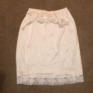 Vintage Ivory Slip Size Large